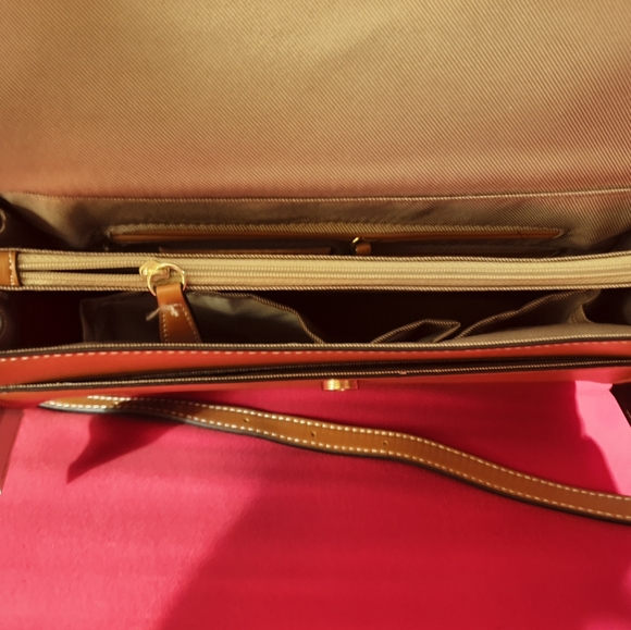 London Fog hand bag - Picture 4 of 5